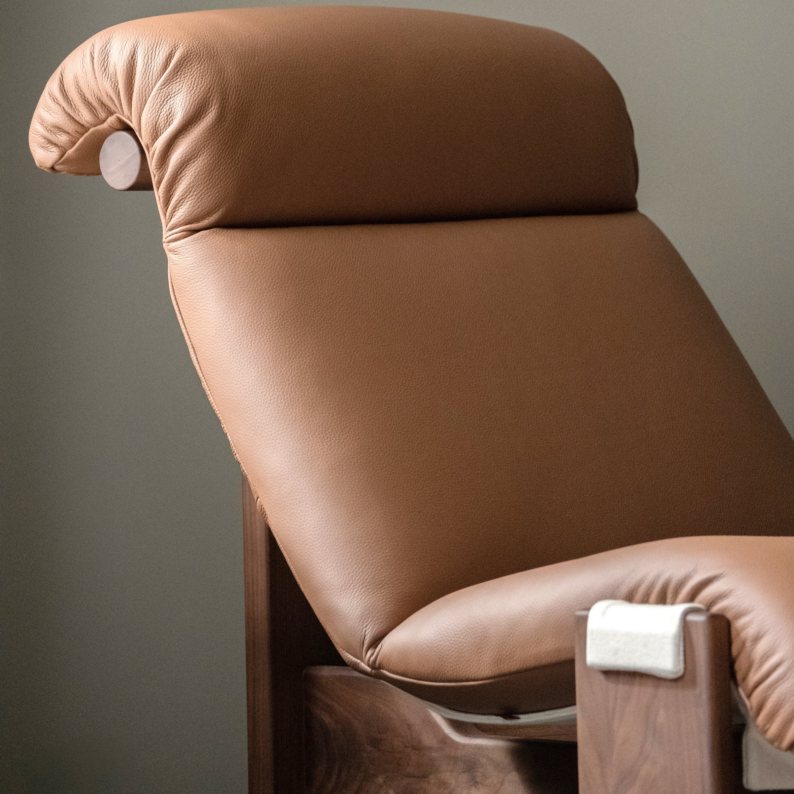 Lento Armchair