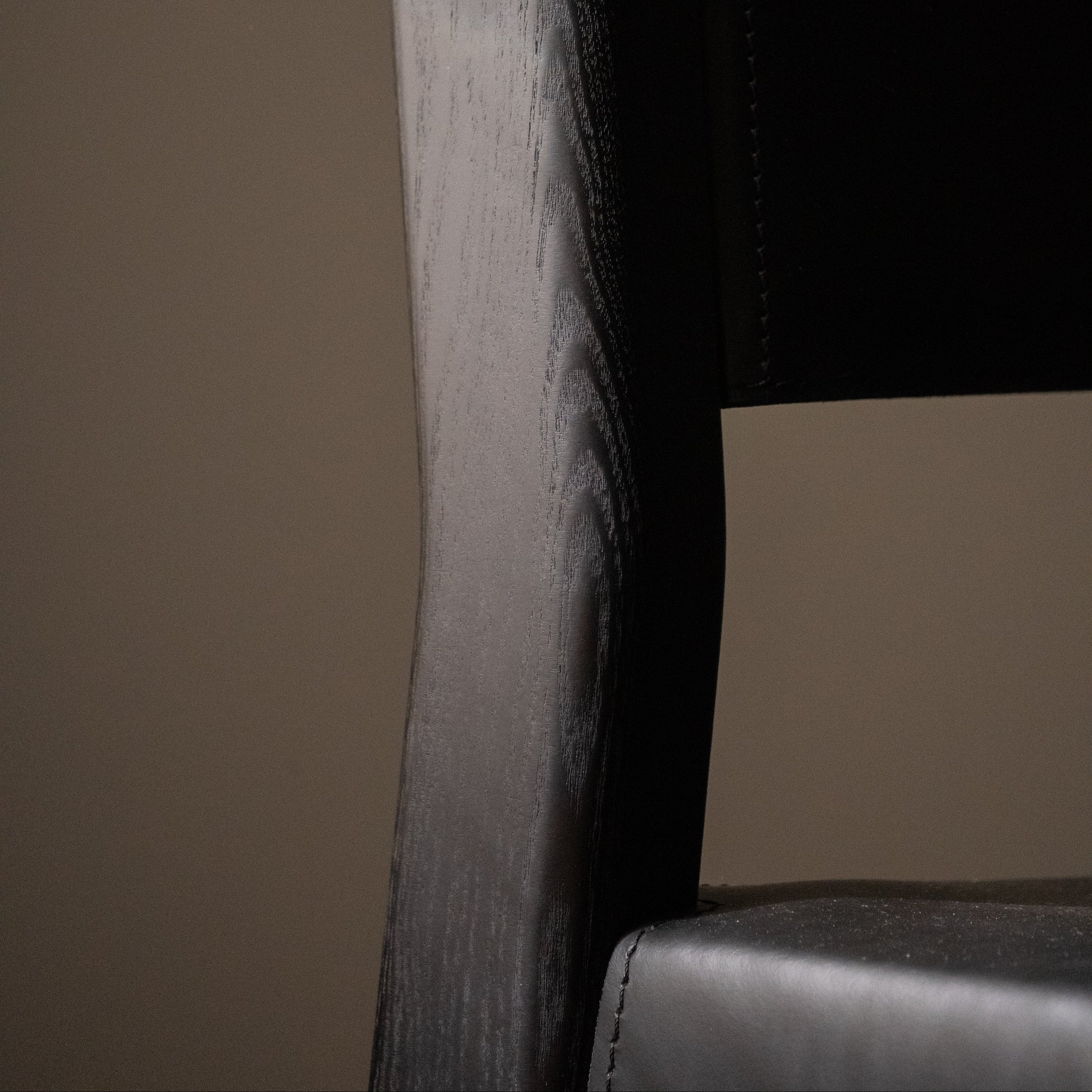 QU.Be Chair