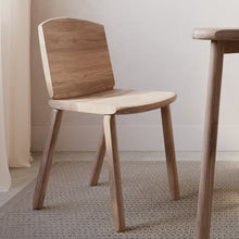 Tachi Chair