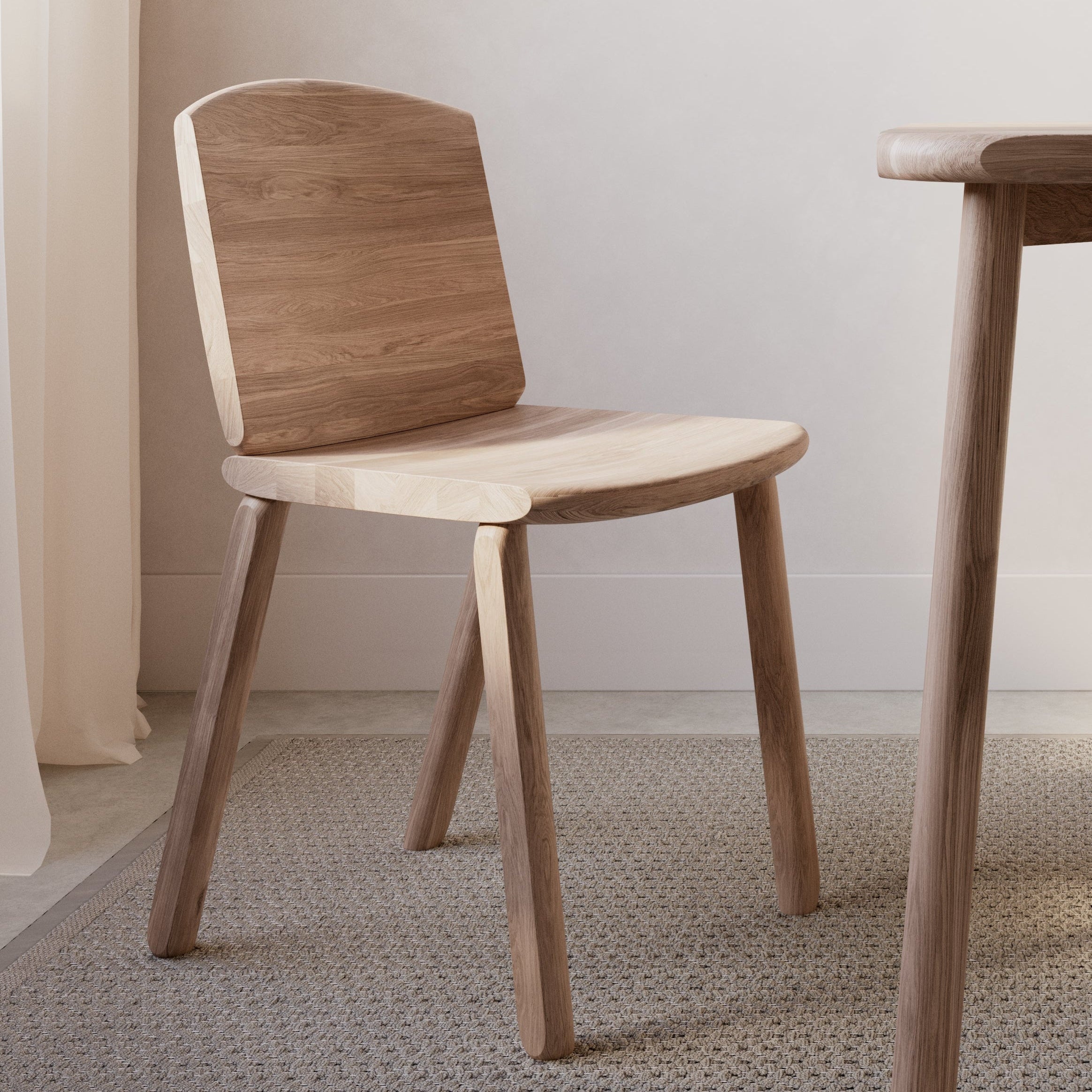 Tachi Chair