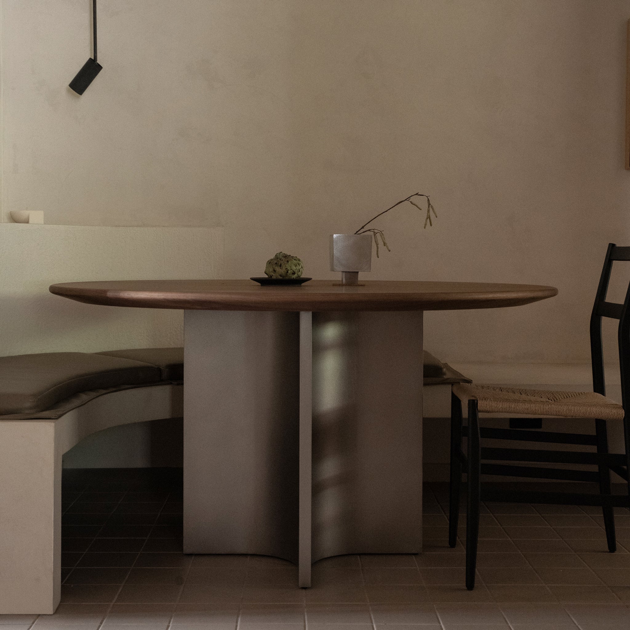 Legato Dining Table