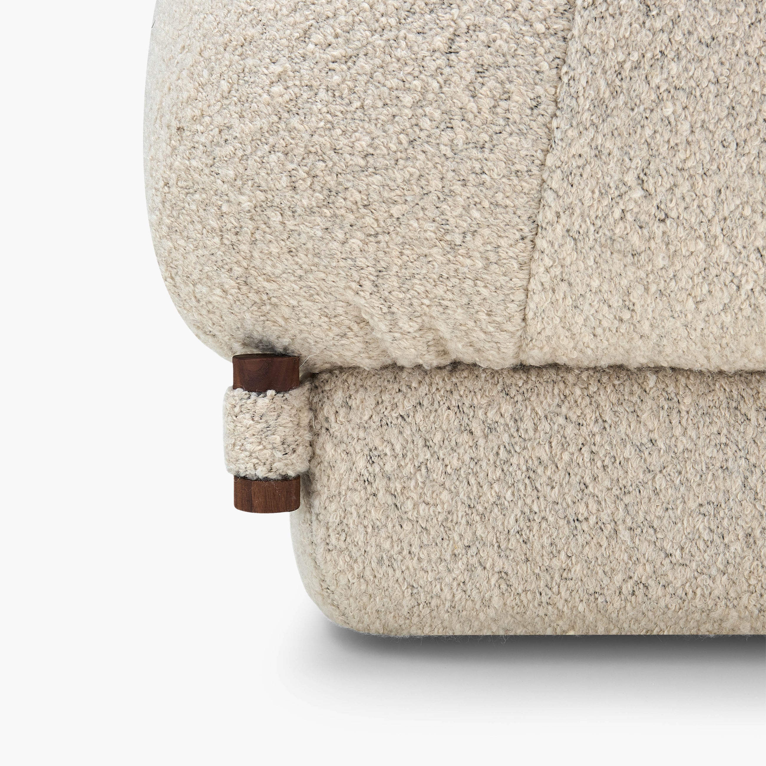 Orlo Armchair
