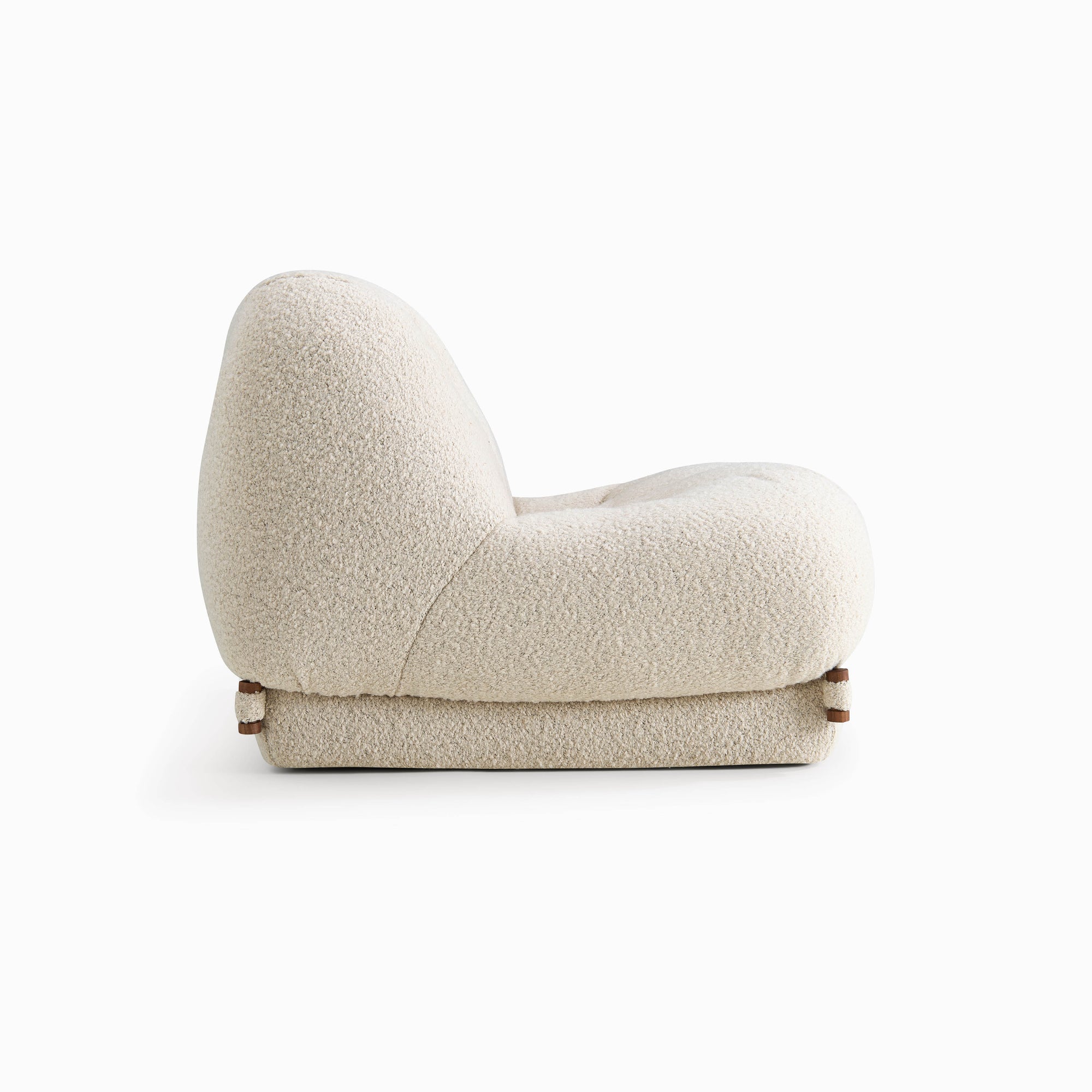 Orlo Armchair