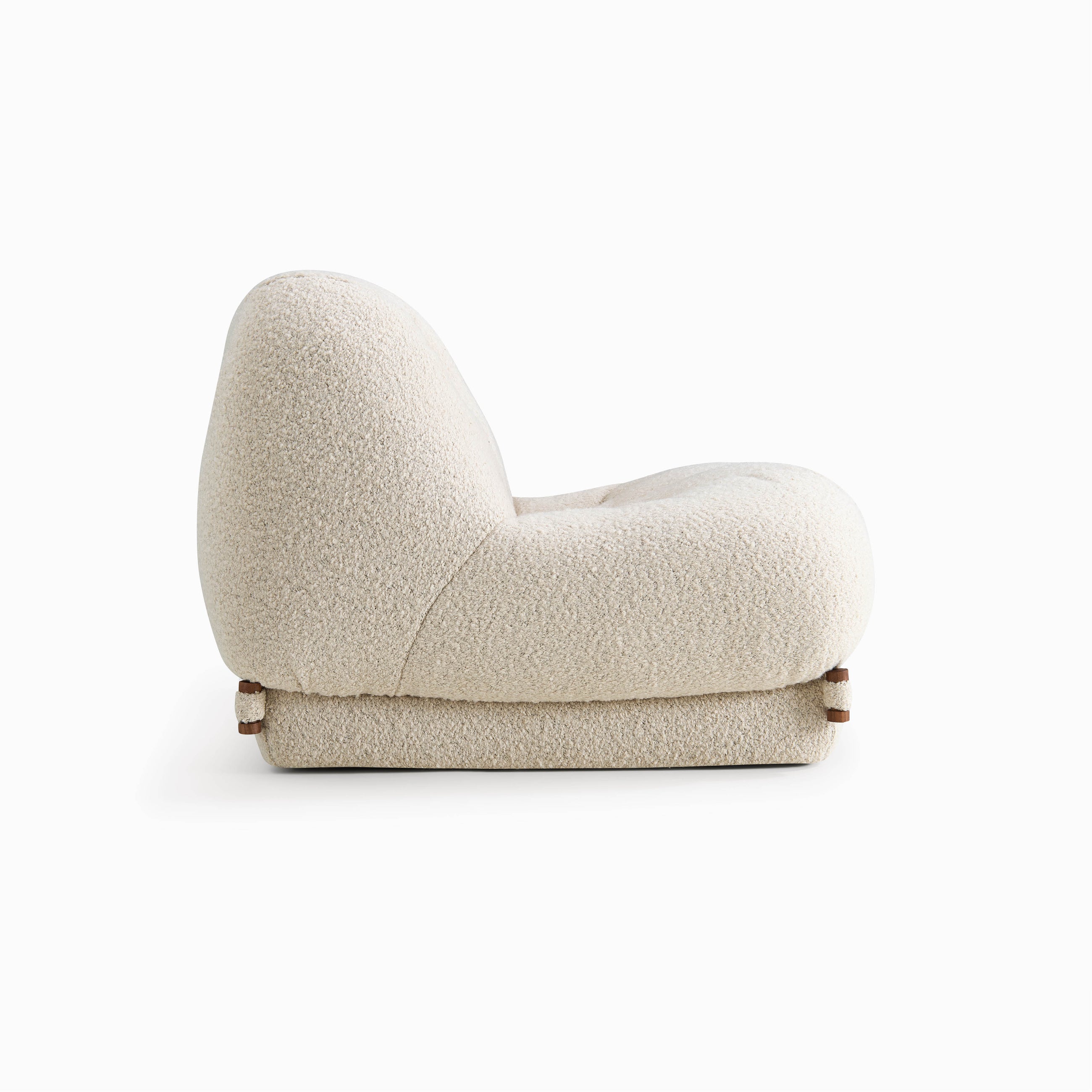 Orlo Armchair