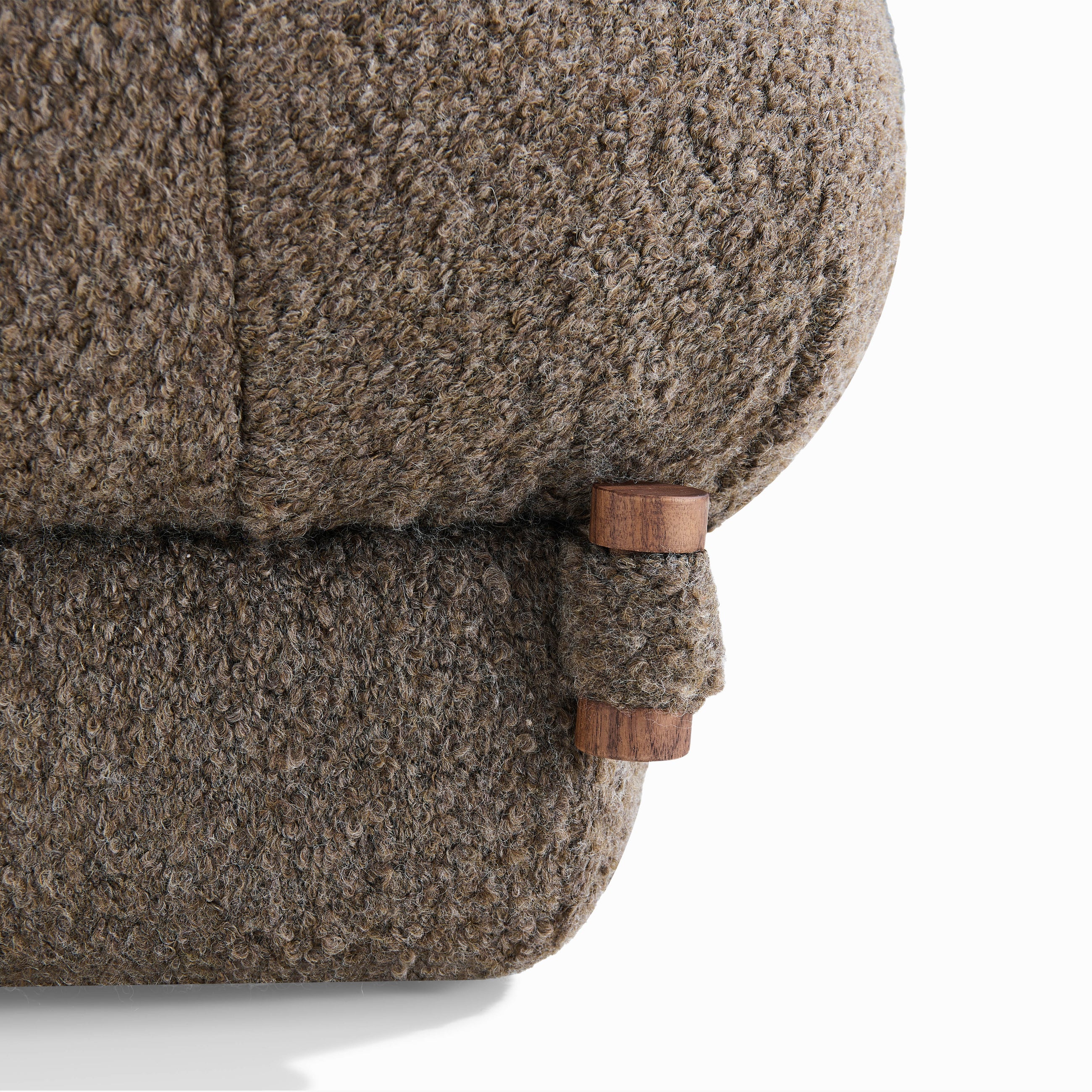 Orlo Armchair