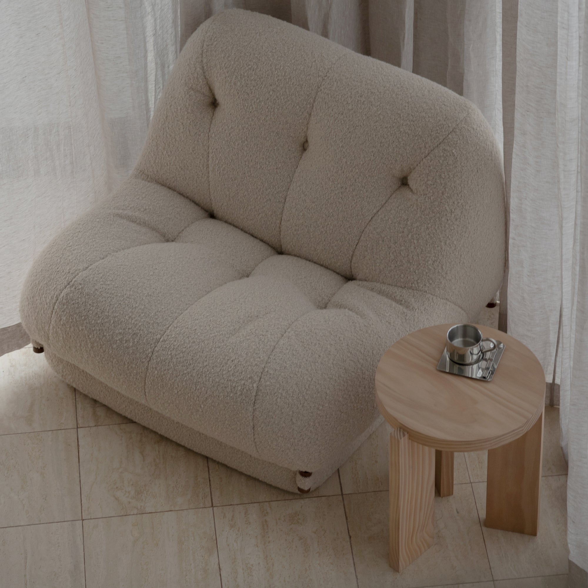 Orlo Armchair
