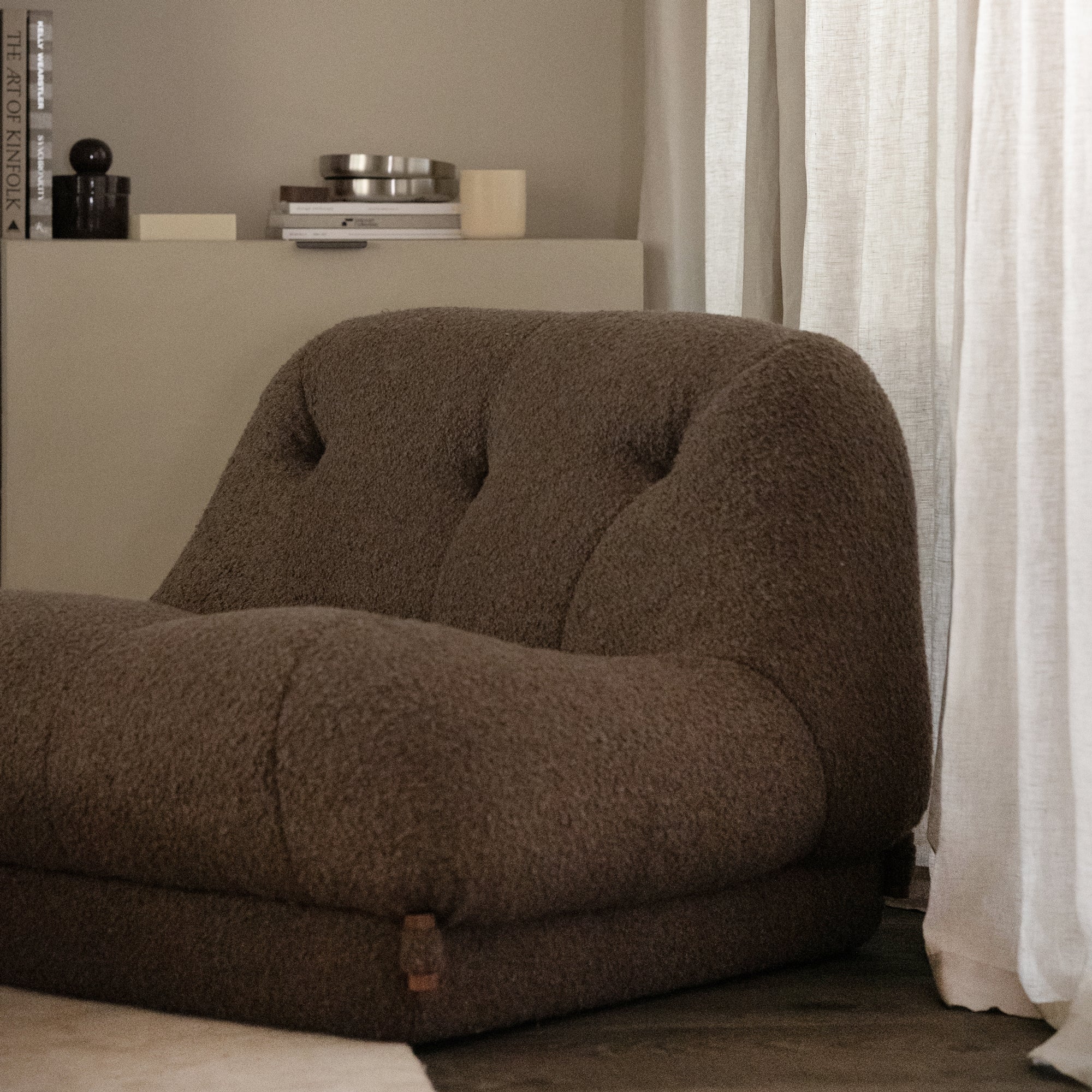 Orlo Armchair