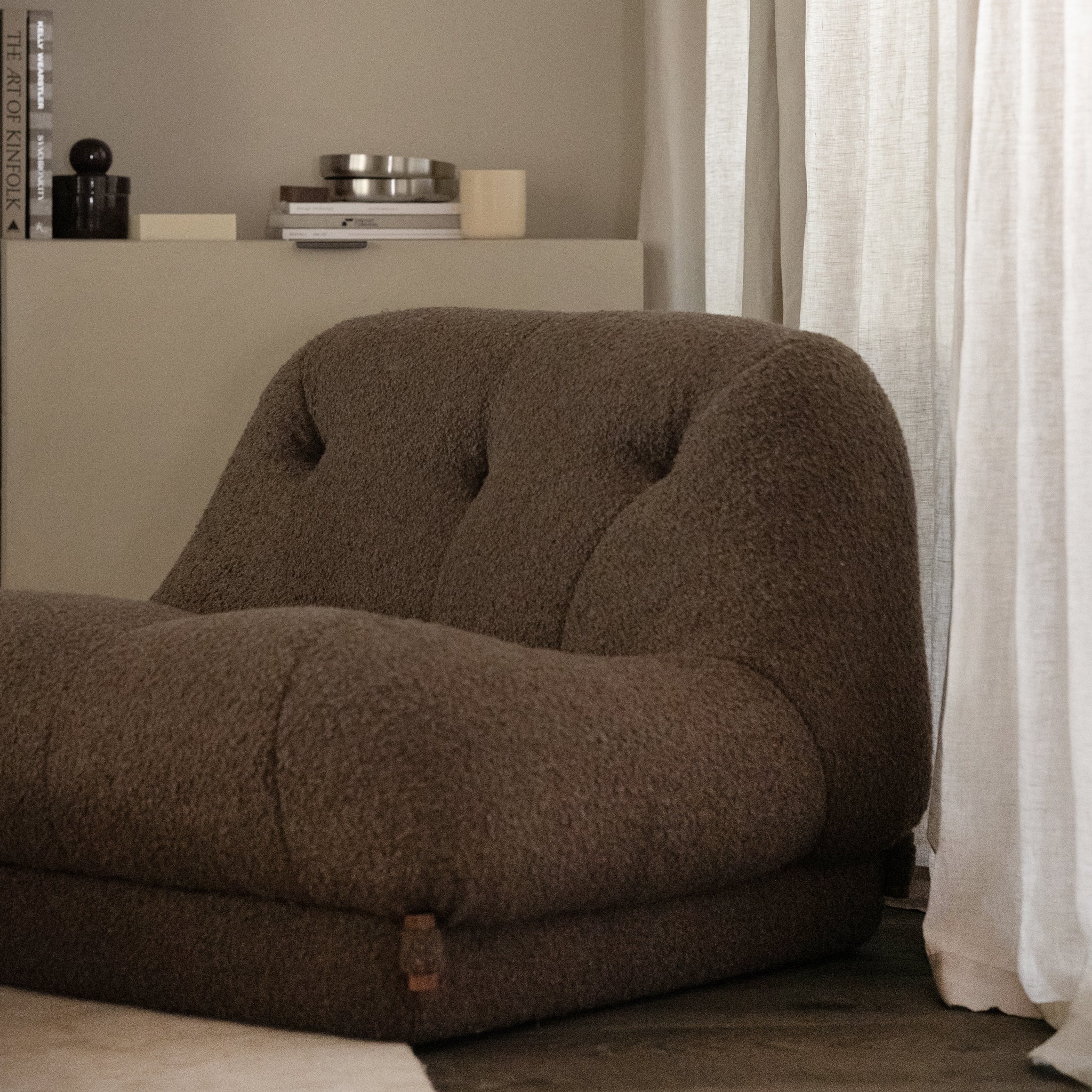 Orlo Armchair