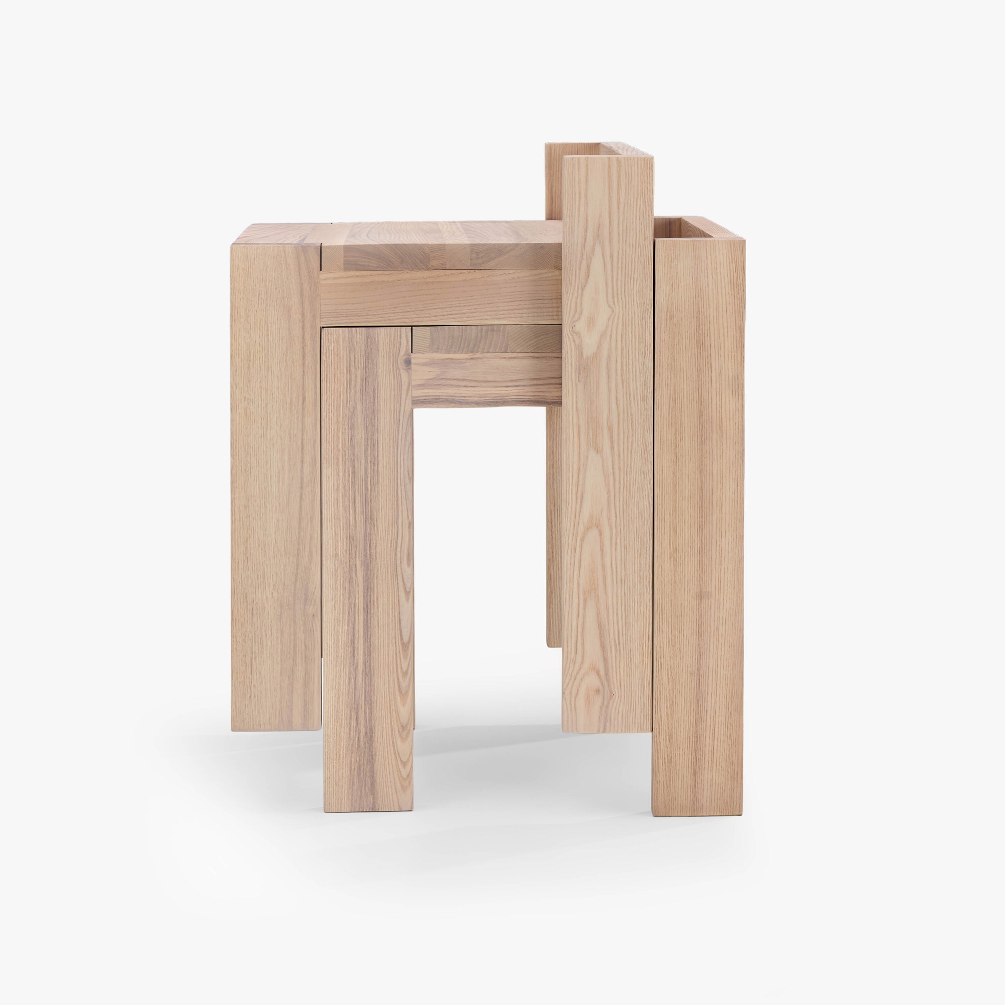 Pila Chair
