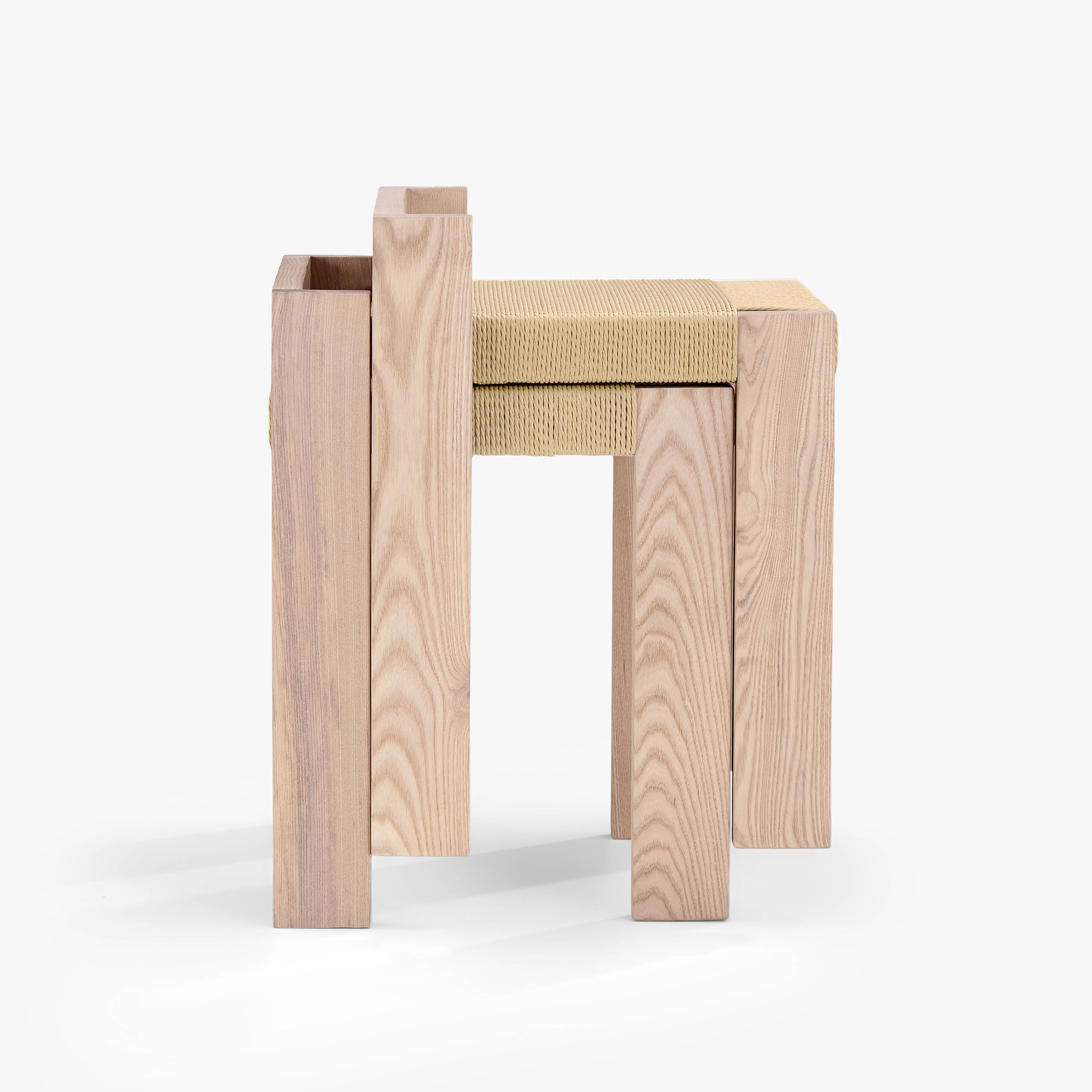 Pila Chair
