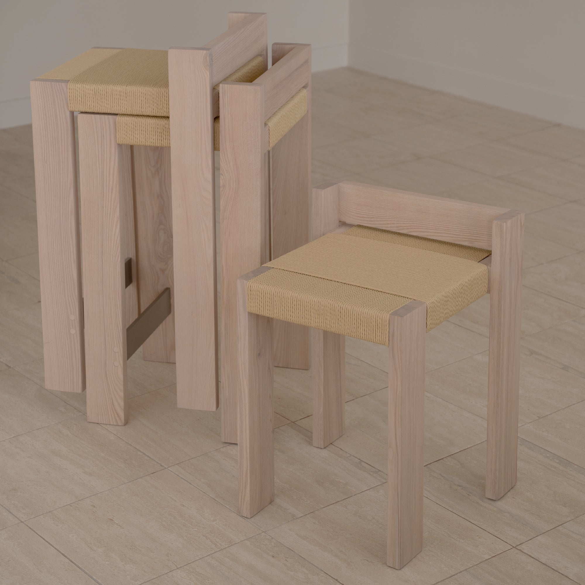 Pila Chair