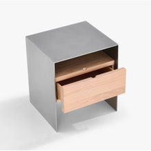 Sola Bedside