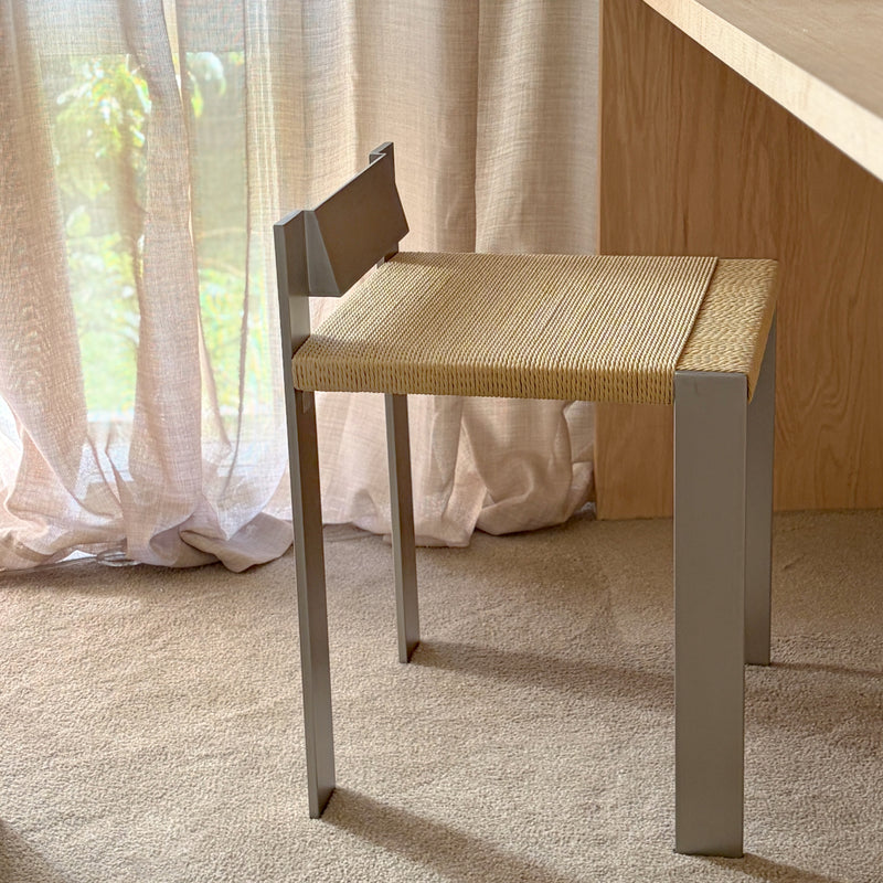 Tira Chair