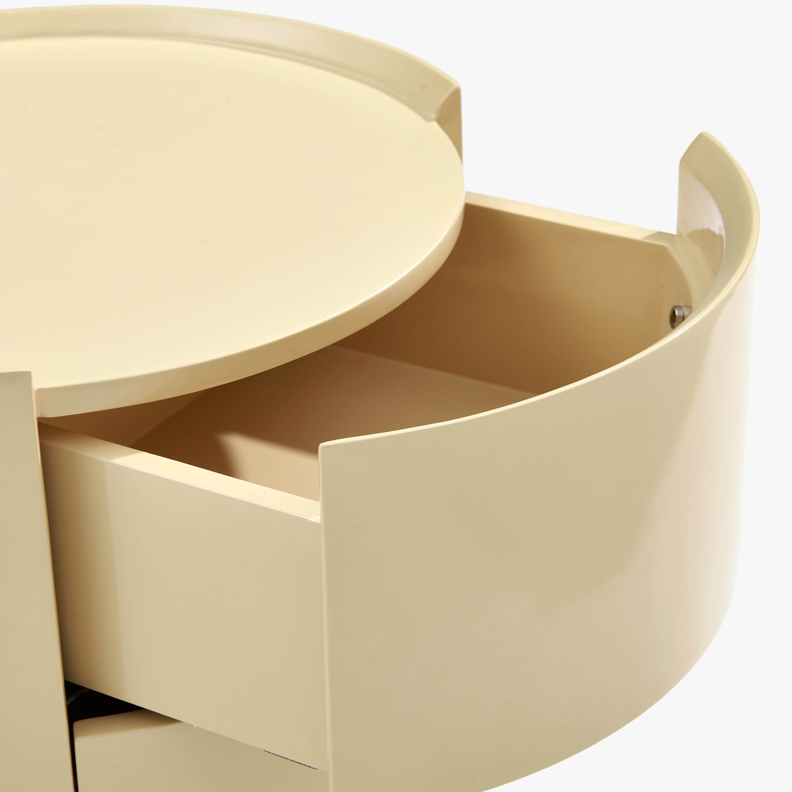 Tondo Bedside
