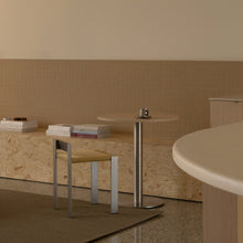 Tira Chair