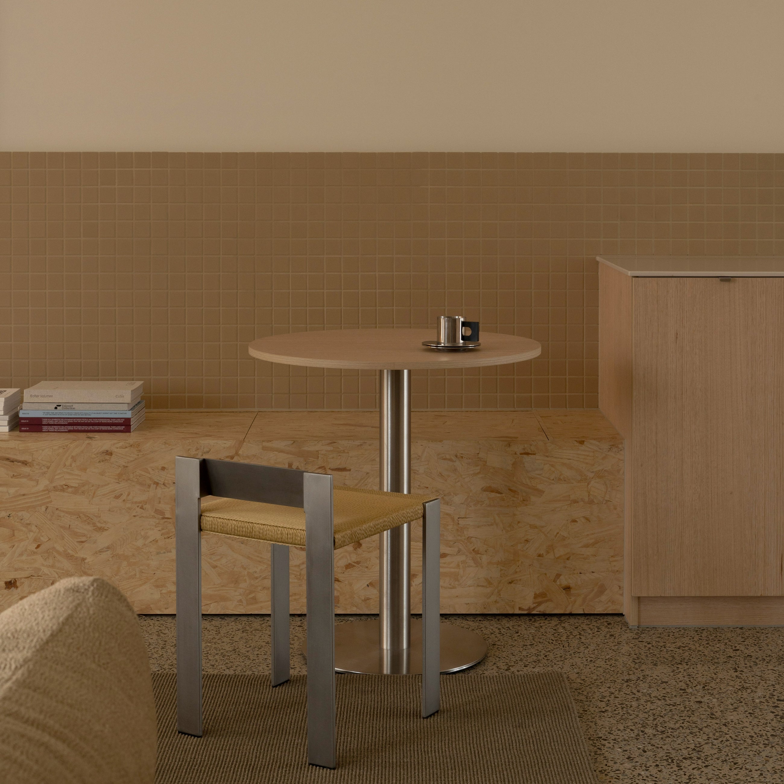 Tira Chair