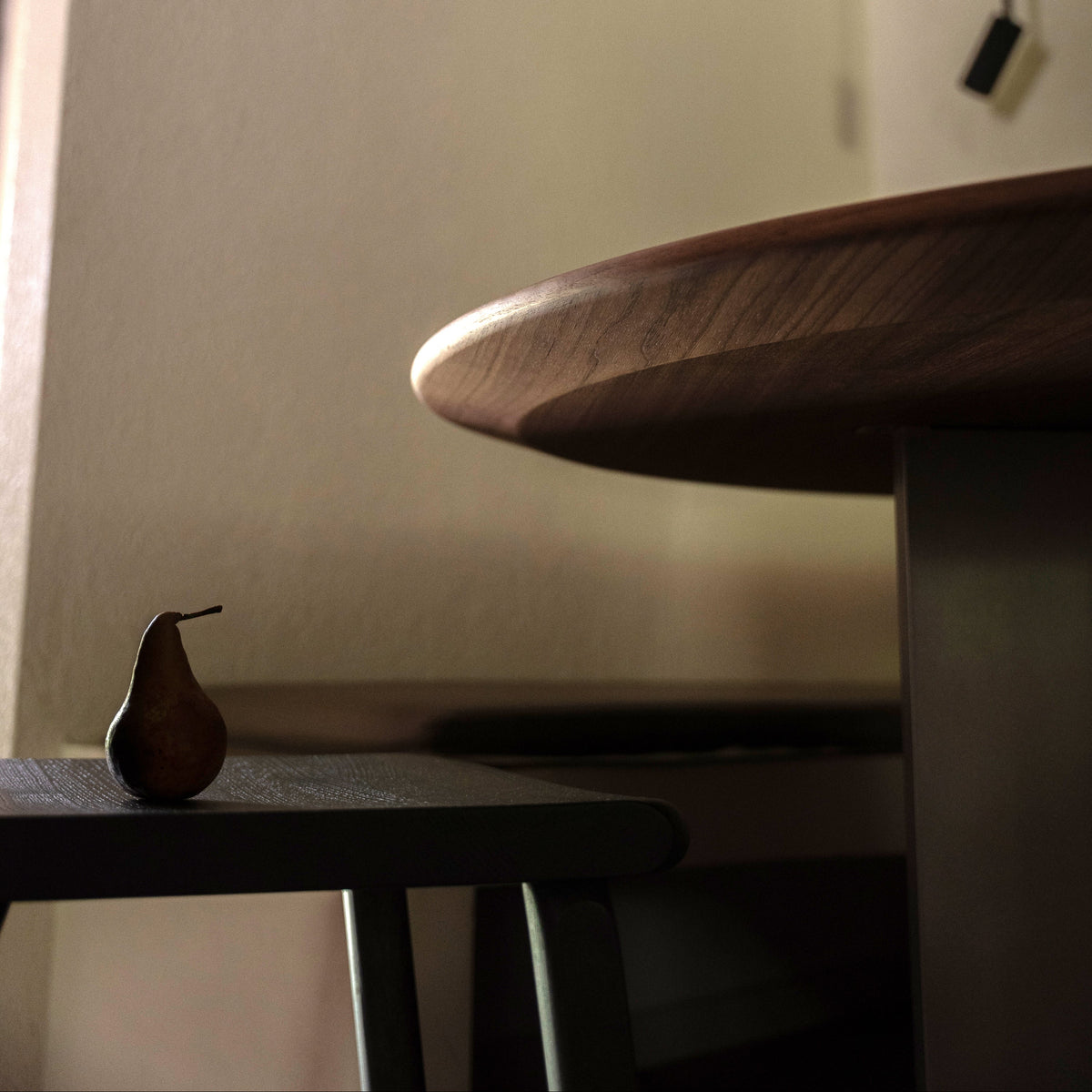 Legato Dining Table