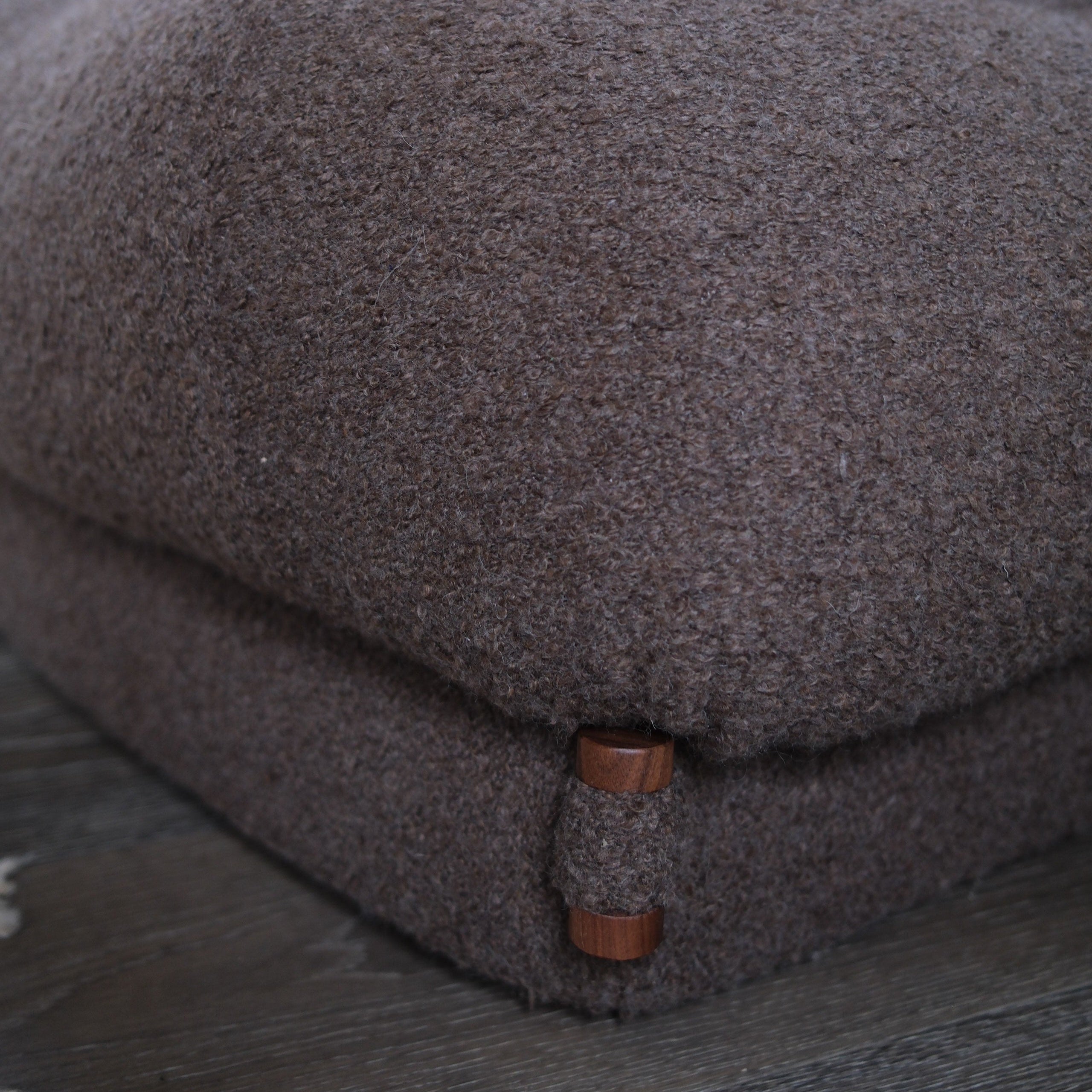 Orlo Armchair