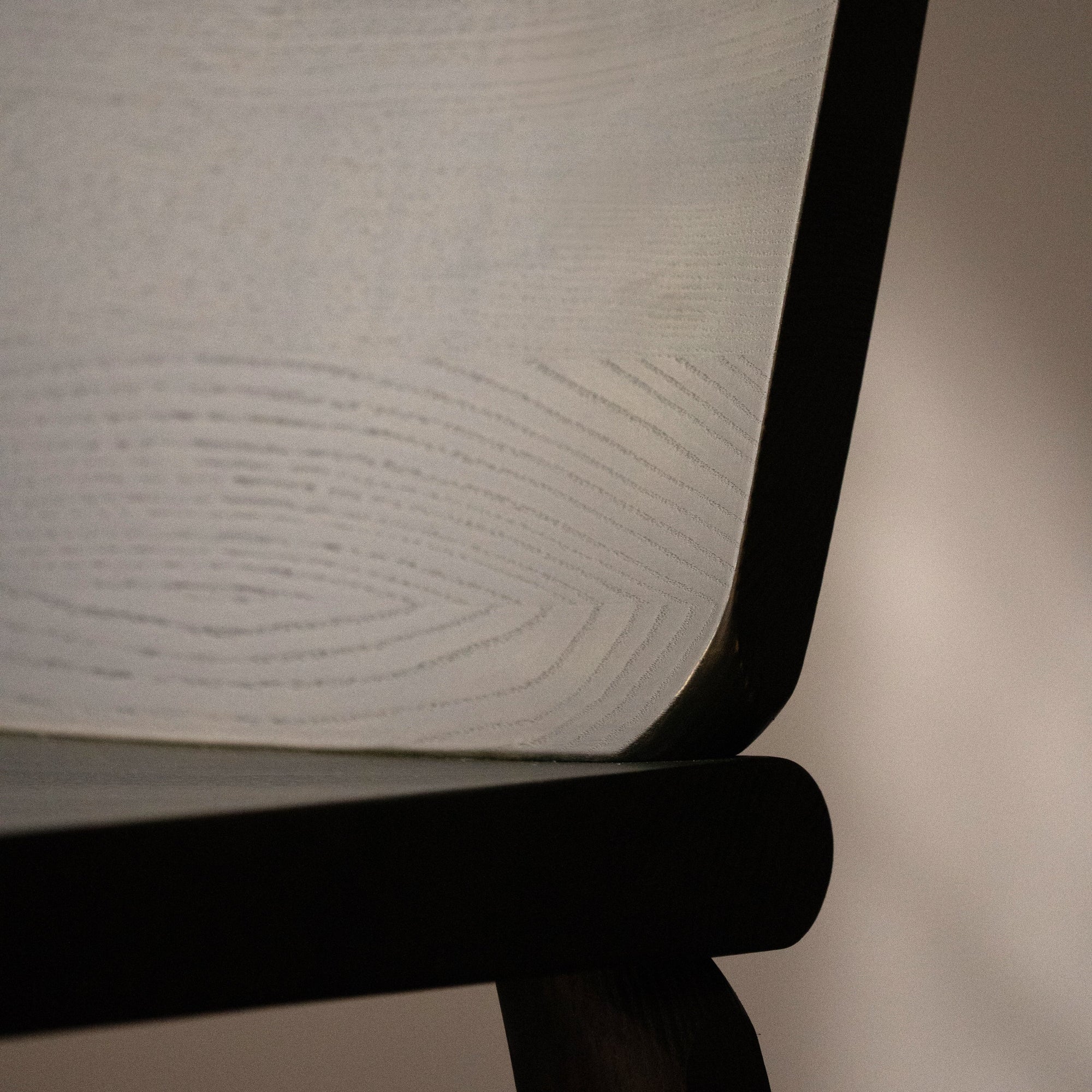 Tachi Chair