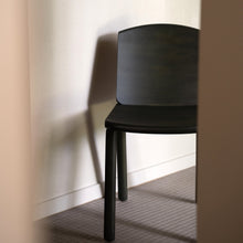Tachi Chair