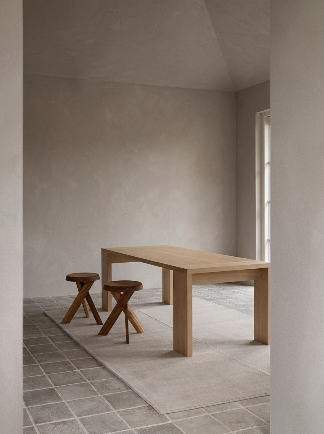 Venato Dining Table
