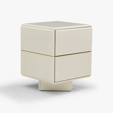 Vetta Bedside