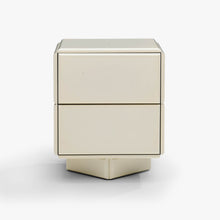 Vetta Bedside