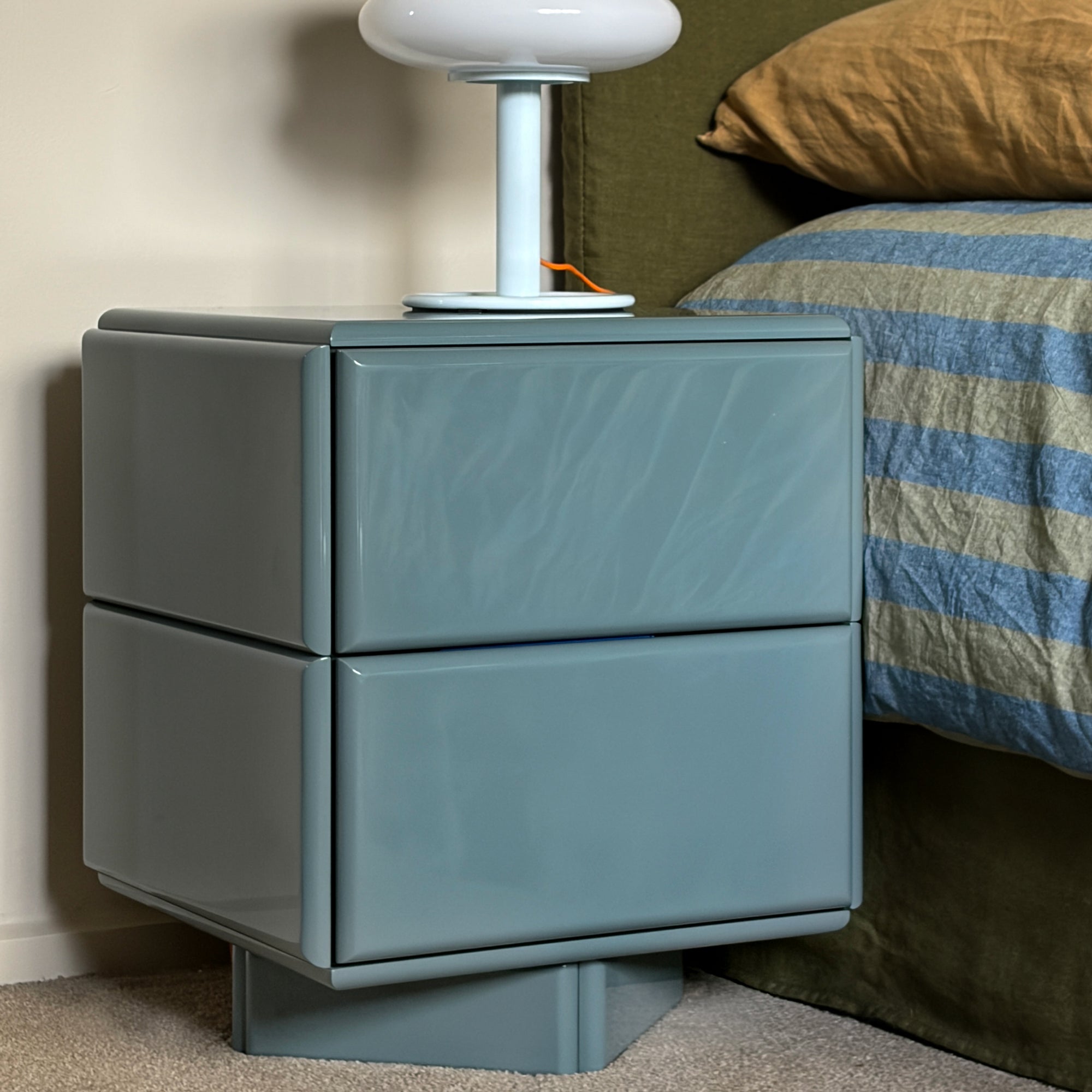 Vetta Bedside