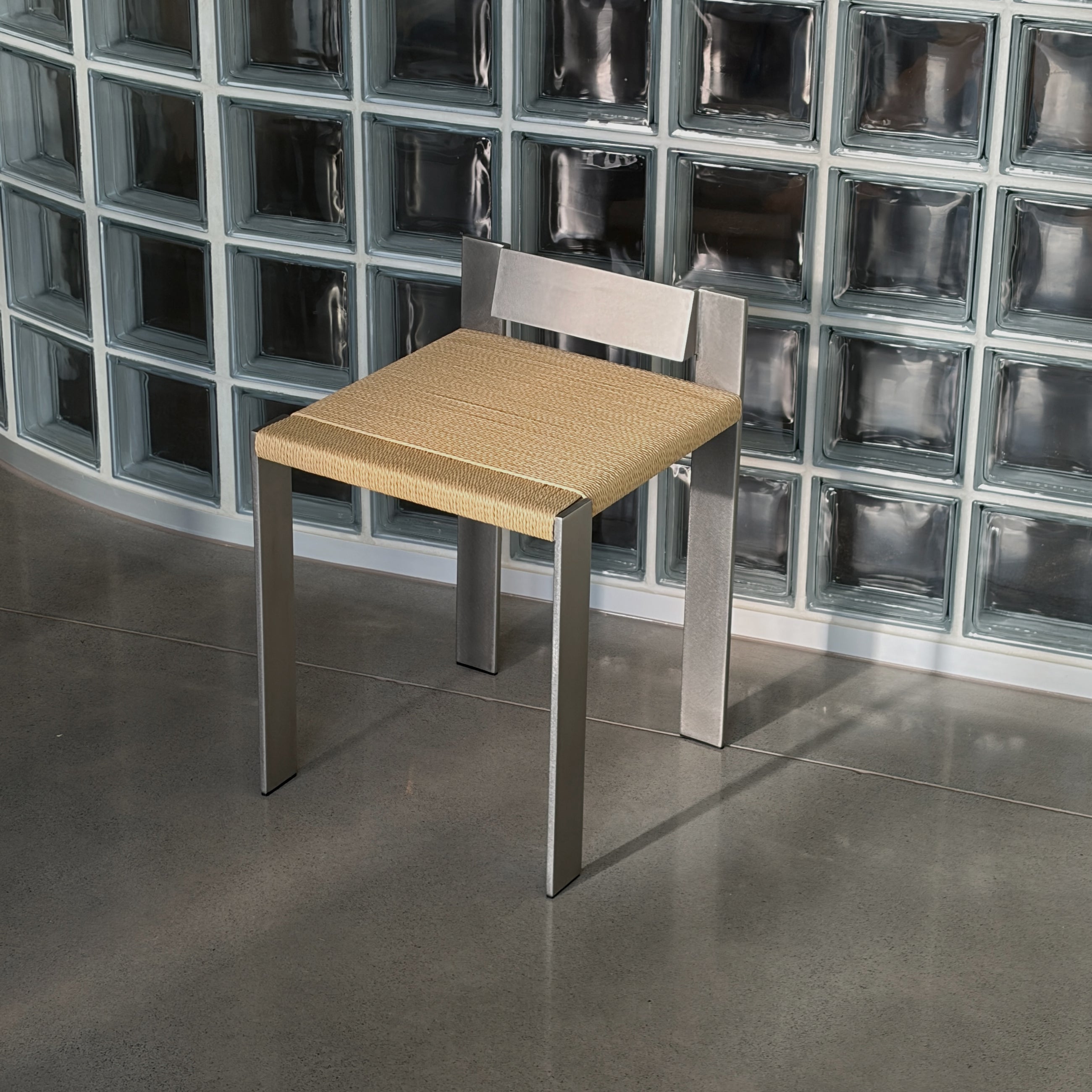 Tira Chair